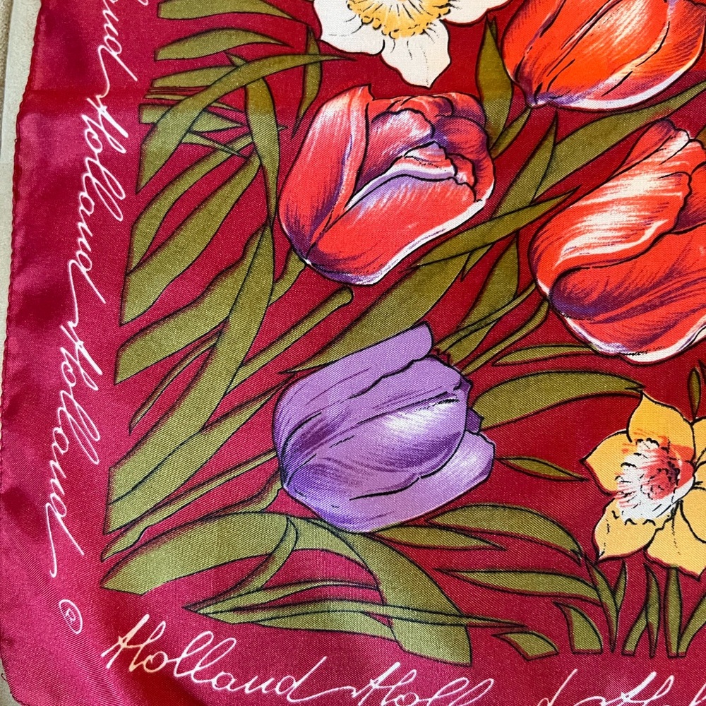 Holland Tulip Print Scarf !